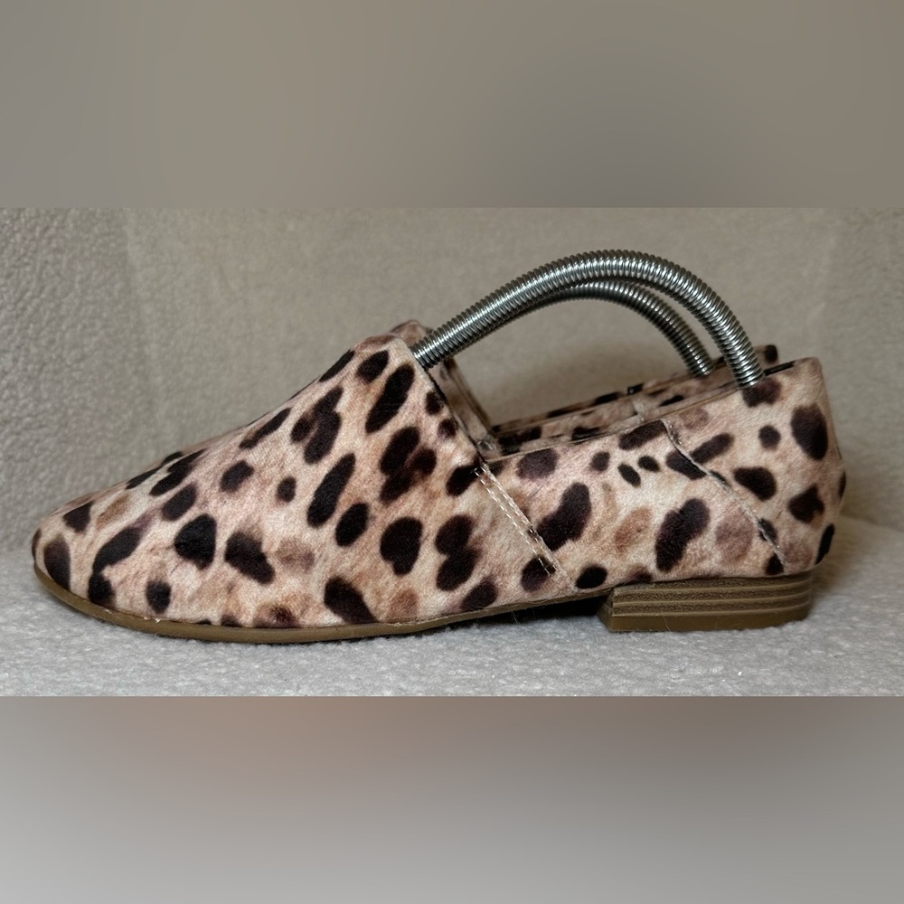 B.O.C. Cheetah leopard print fur hair texture brown tan black loafers flats wide